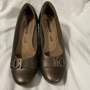 Clark’s Bronze Wedges